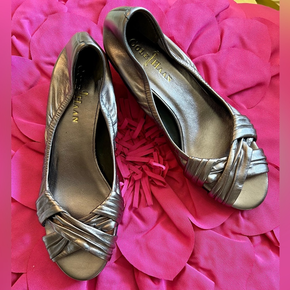 COLE HAAN NIKE AIR METALLIC BRONZE SOFT LEATHER OPEN TOE LOW WEDGE